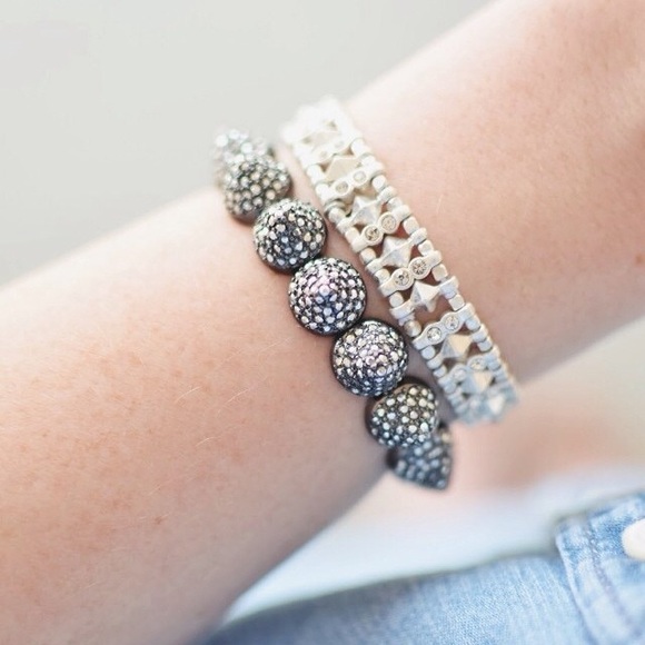 Stella & Dot Jewelry - Nikita stretch bracelet