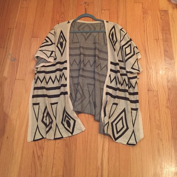 Short sleeve cardigan