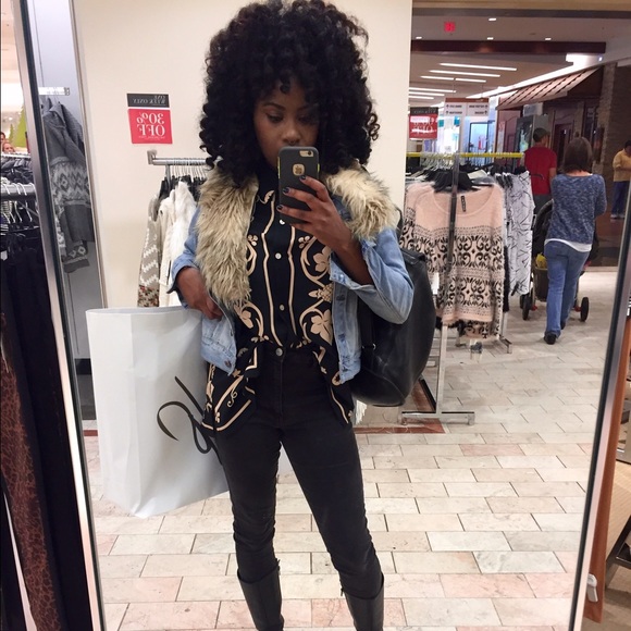 Meet your Posher, Cayla - Picture 2 of 4