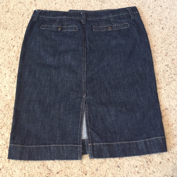 ✌️2 for $10/💙Express Dark-Wash Denim Skirt💙 - Picture 2 of 4