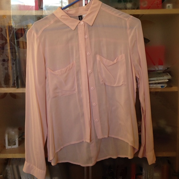 Flowy light pink blouse