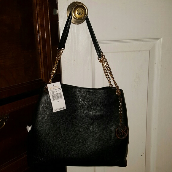 Michael Kors Handbags - Authentic Michael Kors Tote
