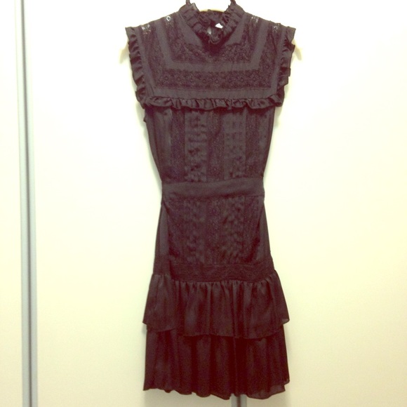 NEW Sz 2 black satin lace sleeveless tiered dress