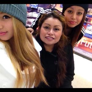 Meet your Posher, Alma