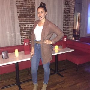 Meet your Posher, Casey