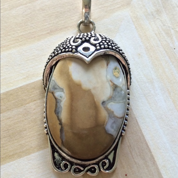 Jewelry - 🌠✅✳️SALE‼️Mookaite and Marcasite Pendant