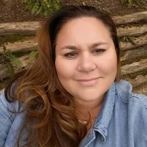 Meet your Posher, Casandra