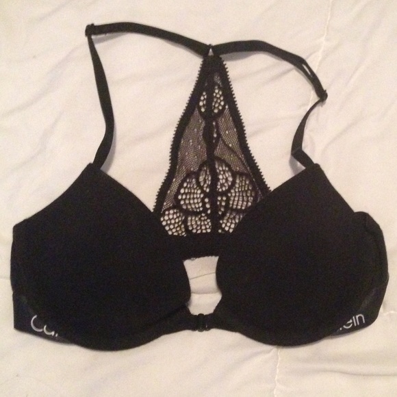 Calvin Klein NWOT Black lace racer-back pushup 34b