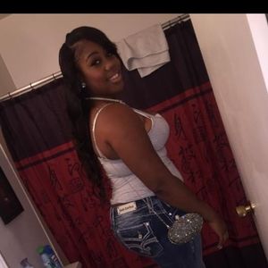 Meet your Posher, Jasmine