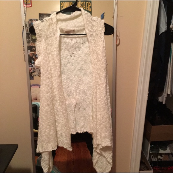 Cute Cream / whitish Cardigan ❤️