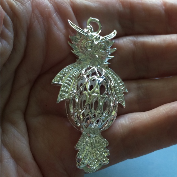 ⬇️PRICE DROP🦉Silver Plated 🎀💕 Puffy Owl Pendant - Picture 2 of 4
