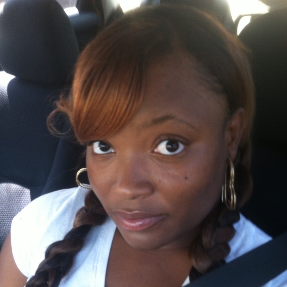 Meet your Posher, Simone - Picture 1 of 1