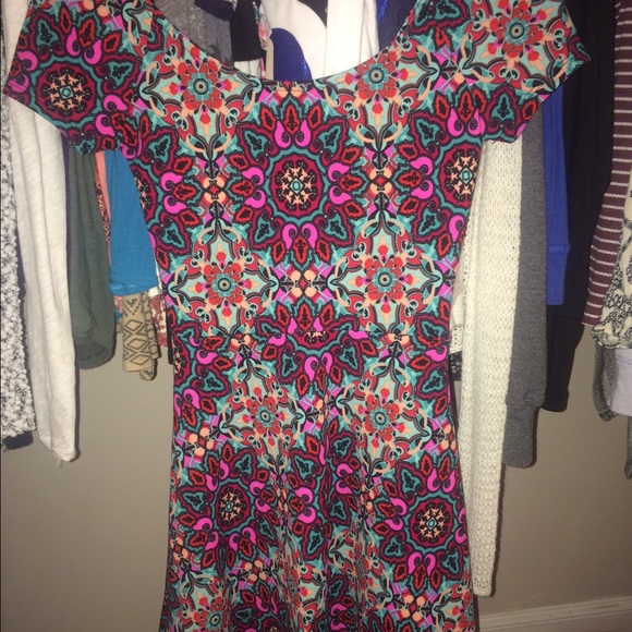 Size xs patterned dress - Picture 1 of 2