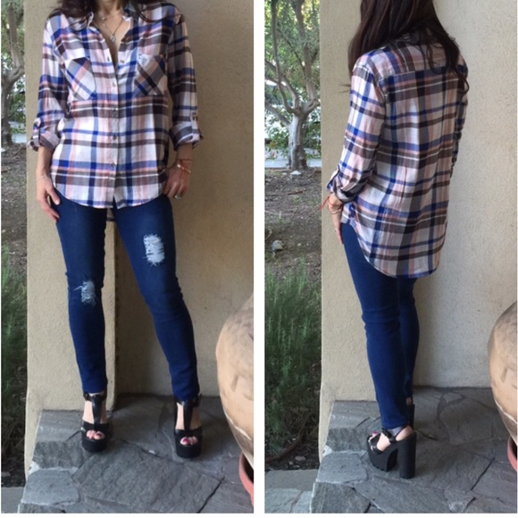 RESERVED for @texasgrl1965. Chic plaid top - Picture 3 of 4