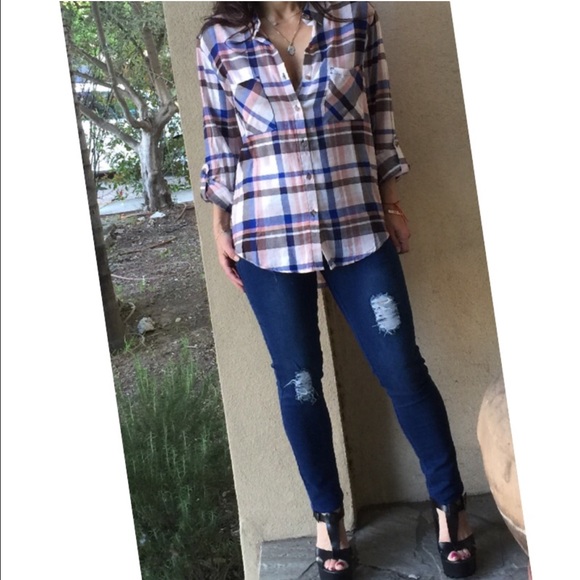 RESERVED for @texasgrl1965. Chic plaid top - Picture 4 of 4