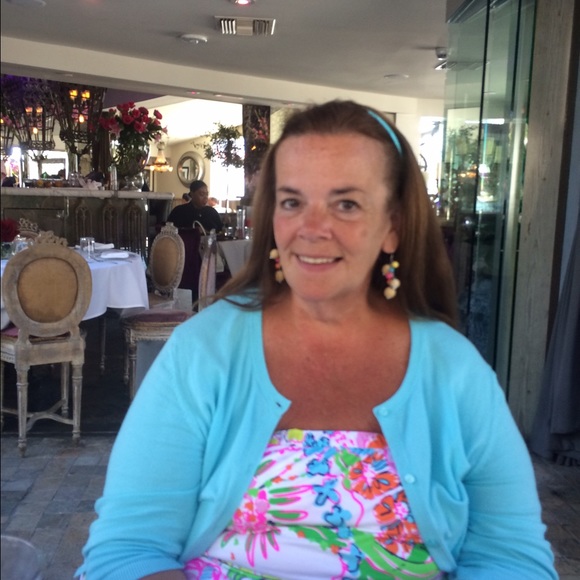 Meet your Posher, Cindy - Picture 1 of 1