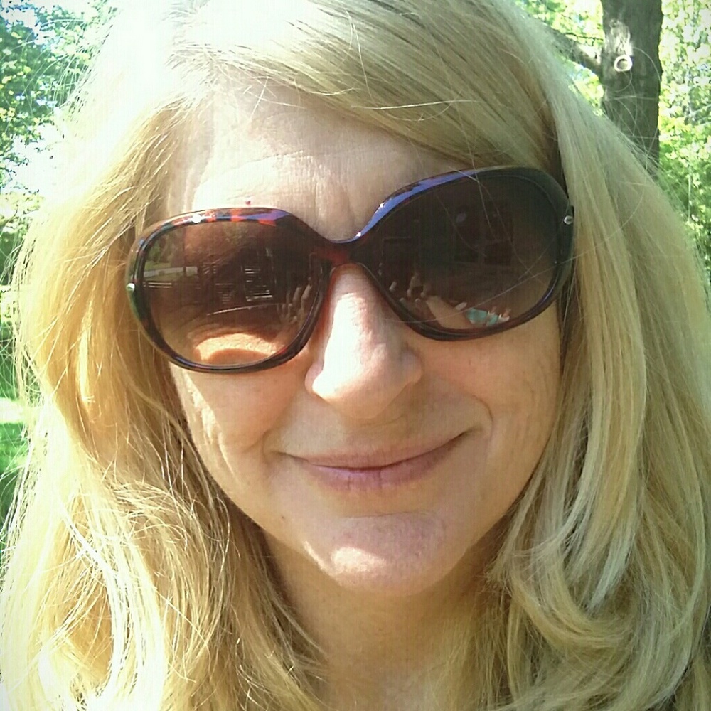 Meet your Posher, Sharon