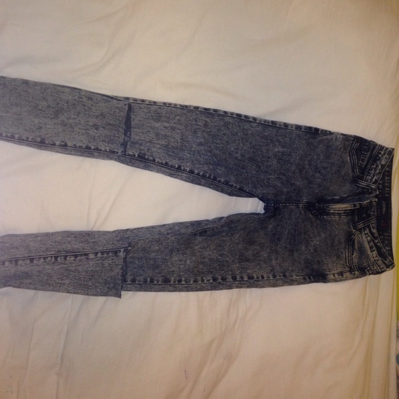 Acid wash jeans with rip on knees