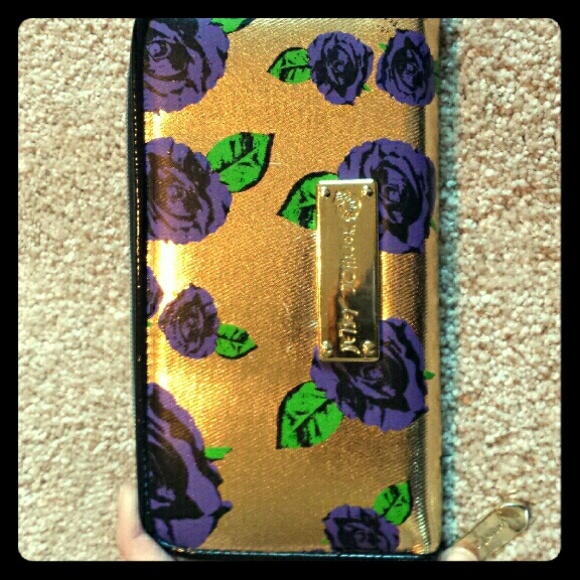 Betsy Johnson wallet