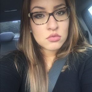 Meet your Posher, Ilene