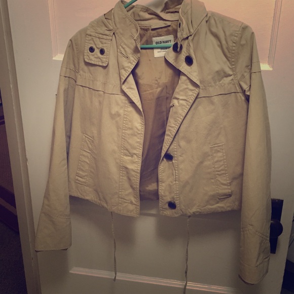 Beige light windbreaker