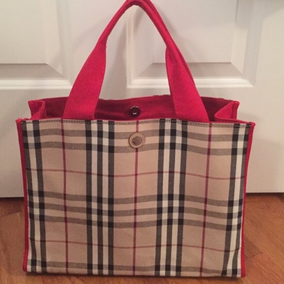 Burberry tote!! Like new Authentic 💯