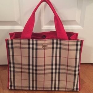 Burberry tote!! Like new Authentic 💯
