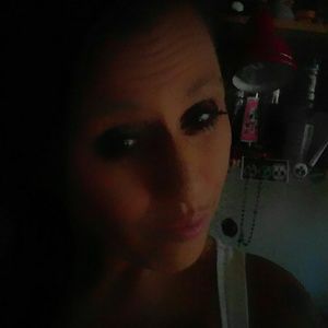 Meet your Posher, Desiree