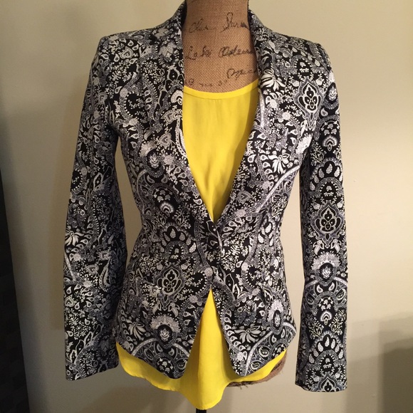 Blazer - Picture 3 of 3