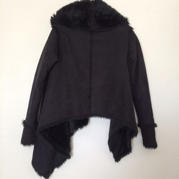 UNIF Chelsea Shearling Coat - Picture 4 of 4