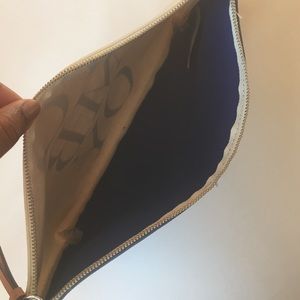 Banana Republic Bags - Banana Republic clutch Banana Republic Bags - Banana Republic clutch