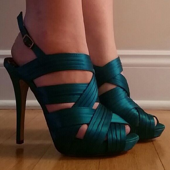 *Brand New Betsey Johnson Blue-Green Strappy Heels