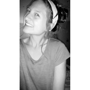 Meet your Posher, Kendra