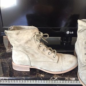 Limited time only!!! Suede olive g by guess boots