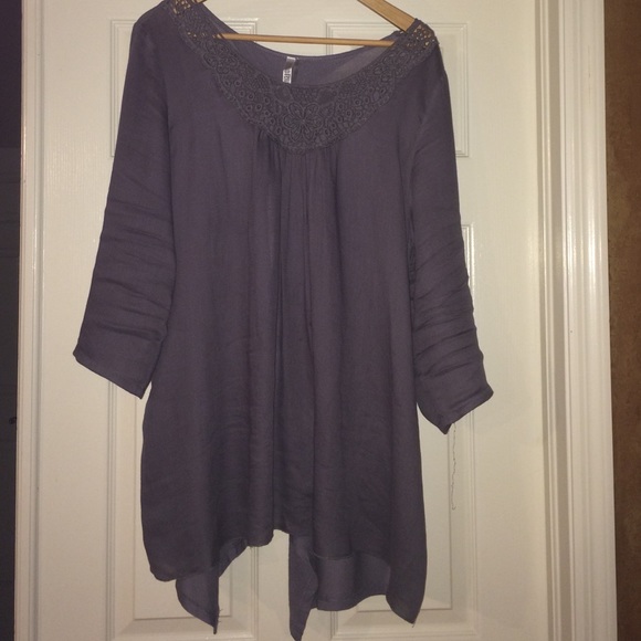 Flash sale! Monoreno grey tunic