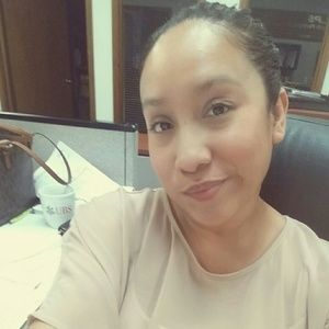 Meet your Posher, Raquel