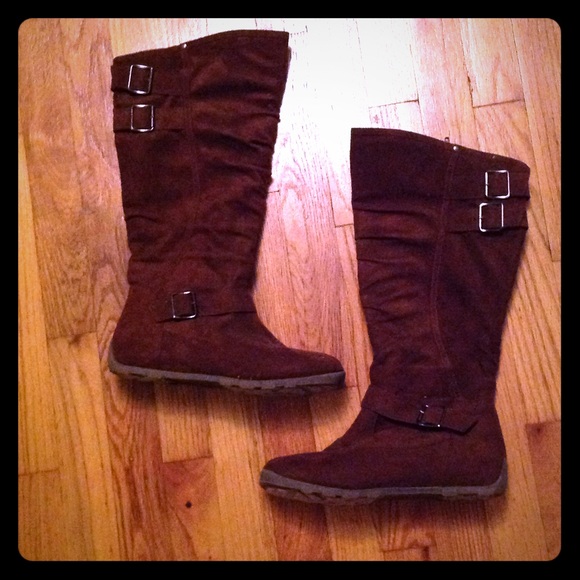 Shoes - Brown suede boots