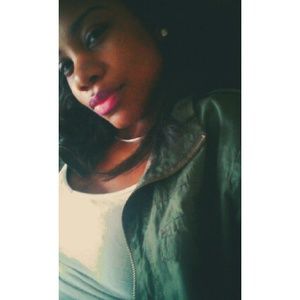 Meet your Posher, Lauryn