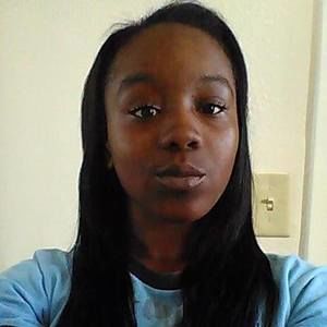 Meet your Posher, Desiree