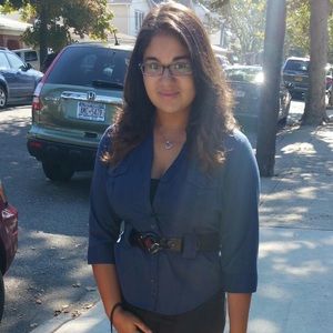 Meet your Posher, Yvette