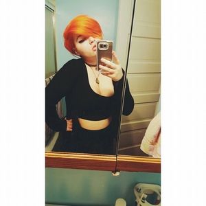 Meet your Posher, Alyson