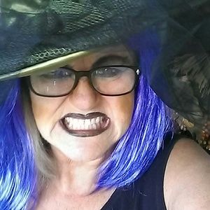 Meet your Posher, Kim