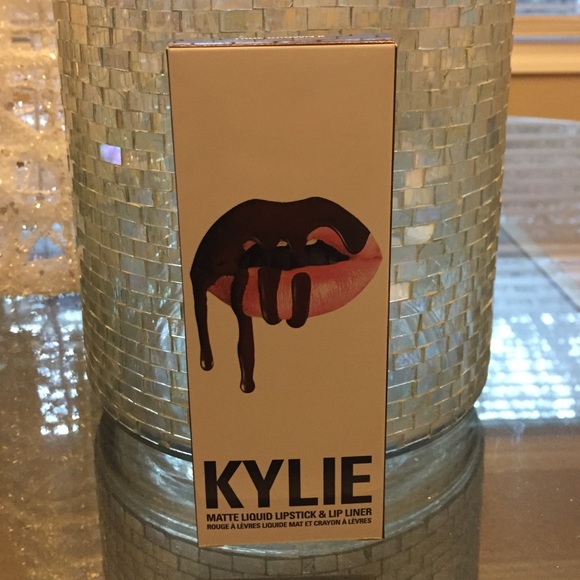 Lip Kit By Kylie - Picture 1 of 2
