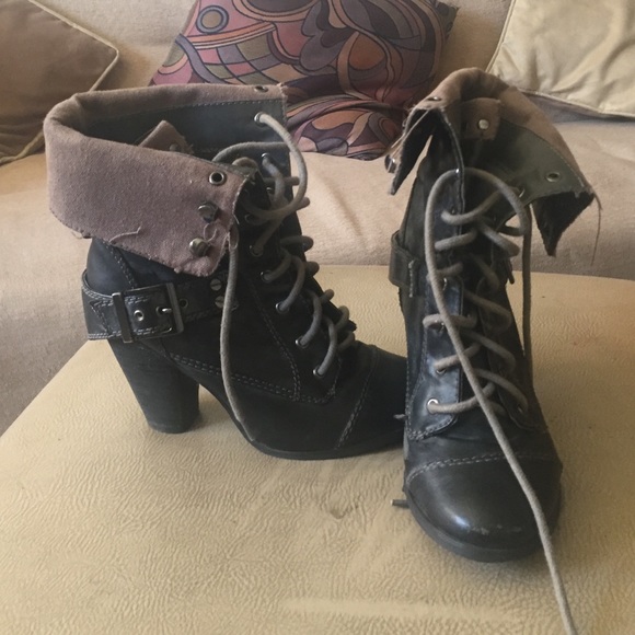 Shoes - Black/gray booties. With little heel.
