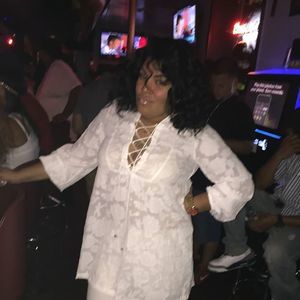 Meet your Posher, Desiree'