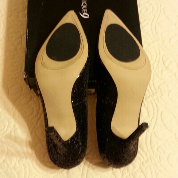 Boutique 9 by Nine West Black Sparkle Heels (8) - Picture 2 of 4