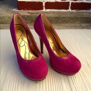 Never Worn! Baby Phat heels / pumps