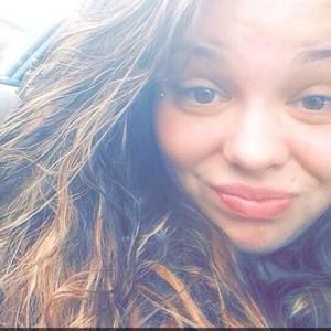 Meet your Posher, Hannah davis