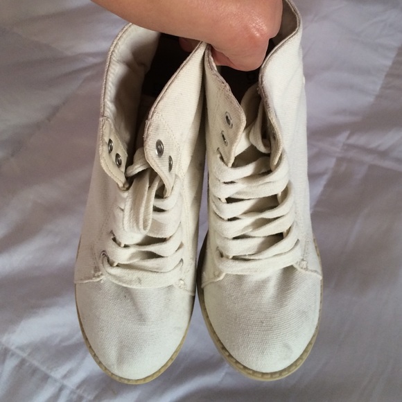 🌝H&M DIVIDED platform boots 🌝 SOLD ON DEPOP - Picture 2 of 3