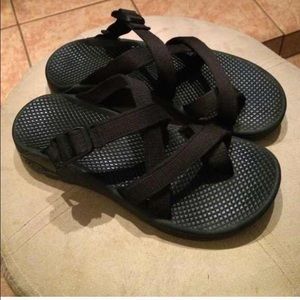Black chacos